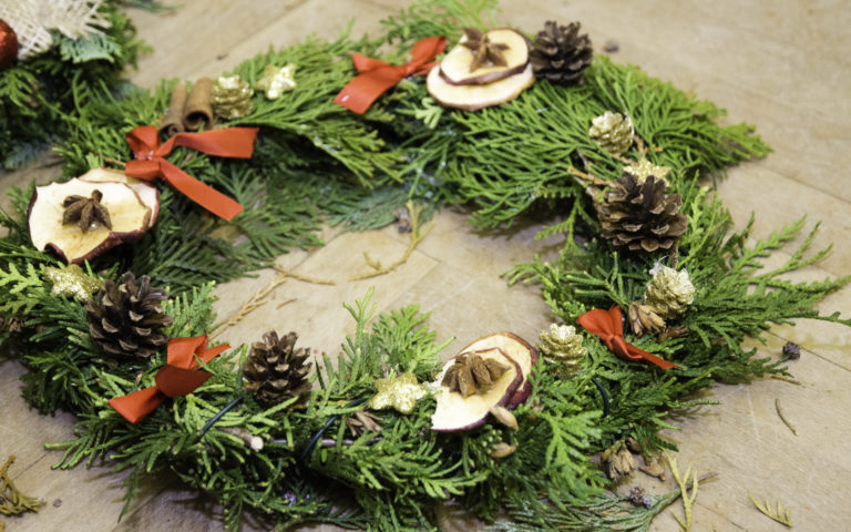 Výroba adventních věnců