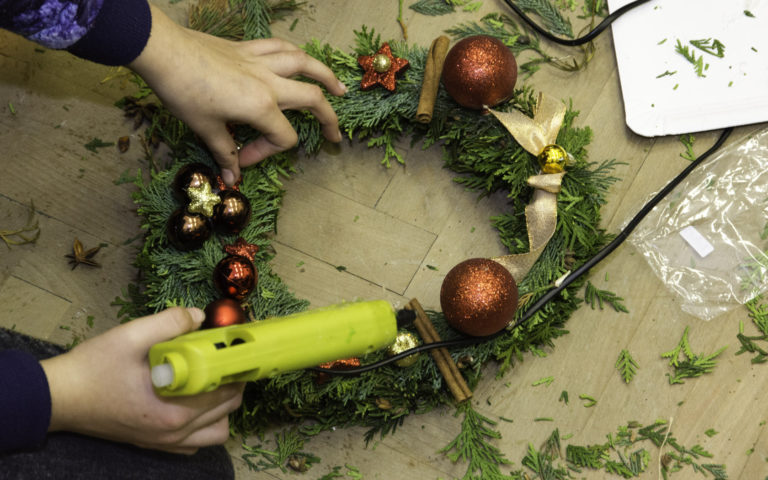 Výroba adventních věnců
