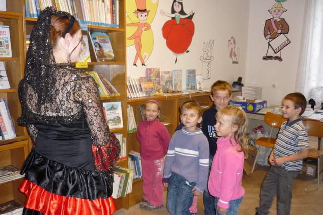 Foto: Pasování prvňáčků na čtenáře