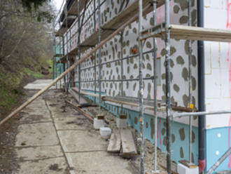 Práce na hasičské zbrojnici