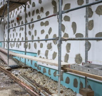 Práce na hasičské zbrojnici