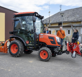 Představení nového obecního traktůrku