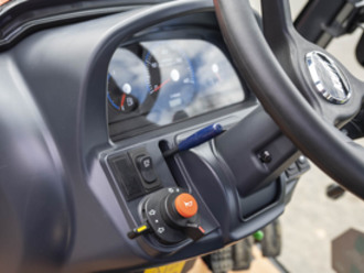 Představení nového obecního traktůrku