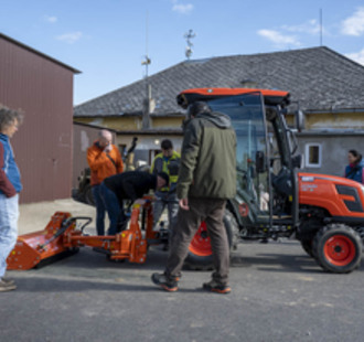 Představení nového obecního traktůrku