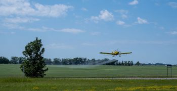 Informace: letecké ošetření zemědělských ploch