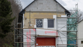 Práce na hasičské zbrojnici