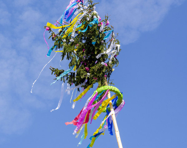 Pozvánka: Stavění obecní Májky