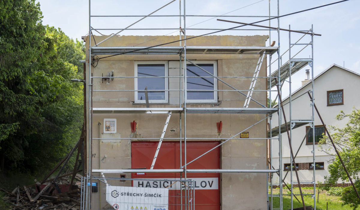 Nová střecha na hasičské zbrojnici